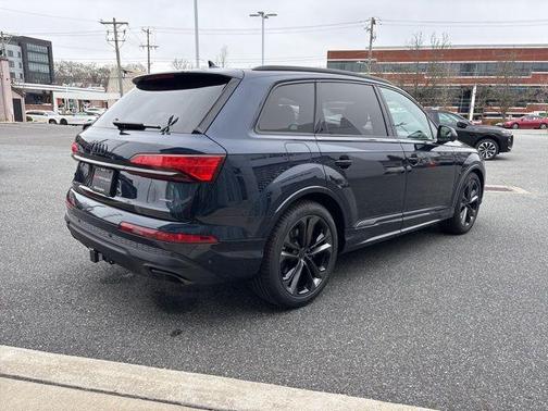 Waitomo Blue Metallic 2026 Audi Q7 55 Premium Plus