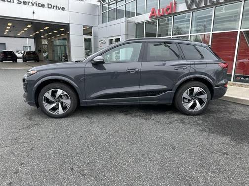 2025 Audi Q6 e-tron Premium Plus quattro