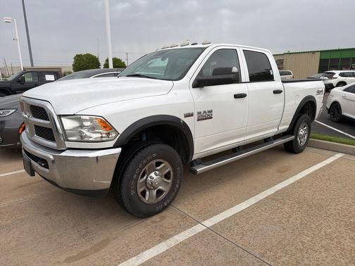 Bright White Clearcoat 2018 RAM 2500 Tradesman Crew Cab 4x4 6'4' Box