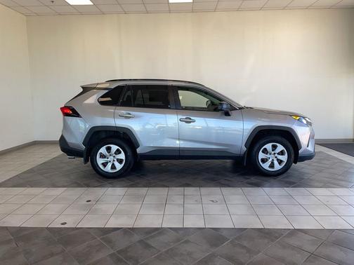 Silver Sky Metallic 2019 Toyota RAV4 LE