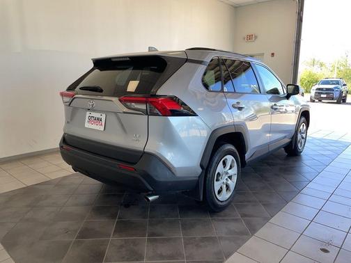 Silver Sky Metallic 2019 Toyota RAV4 LE