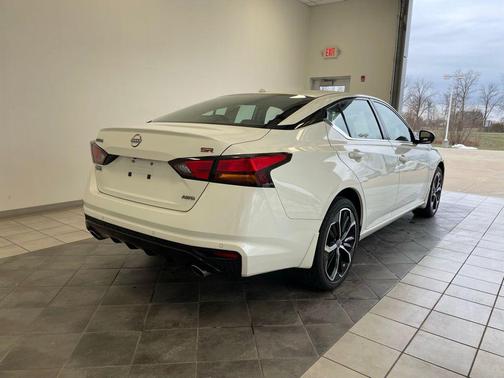 2024 Nissan Altima SR Intelligent AWD