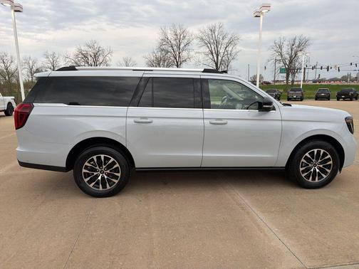 Space Silver Metallic 2025 Ford Expedition Max Platinum