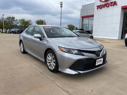 Celestial Silver Metallic 2019 Toyota Camry LE