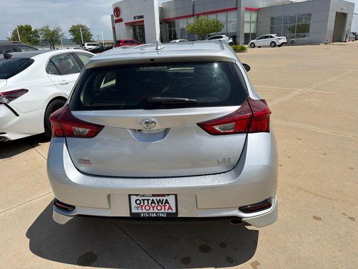 Classic Silver Metallic 2018 Toyota Corolla iM Base