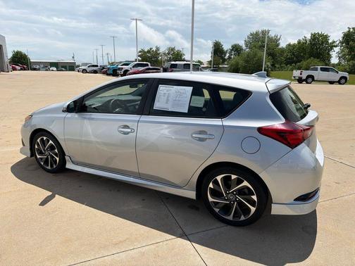 Classic Silver Metallic 2018 Toyota Corolla iM Base