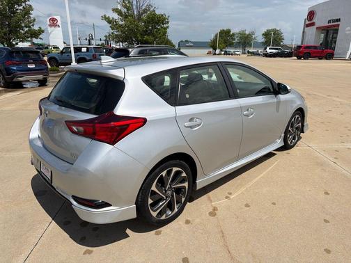 Classic Silver Metallic 2018 Toyota Corolla iM Base