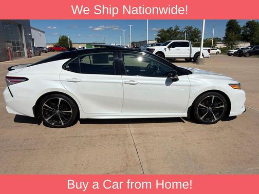 Wind Chill Pearl/Midnight Black Metallic 2020 Toyota Camry XSE