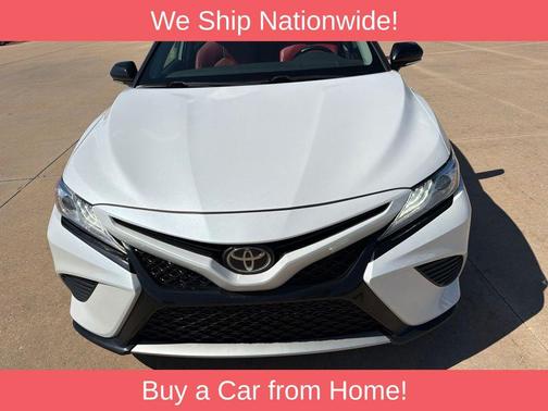 Wind Chill Pearl/Midnight Black Metallic 2020 Toyota Camry XSE