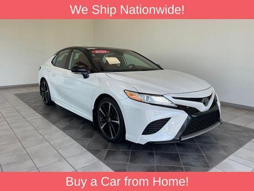 Wind Chill Pearl/Midnight Black Metallic 2020 Toyota Camry XSE