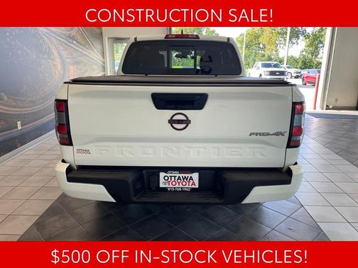 Glacier White 2022 Nissan Frontier PRO-4X