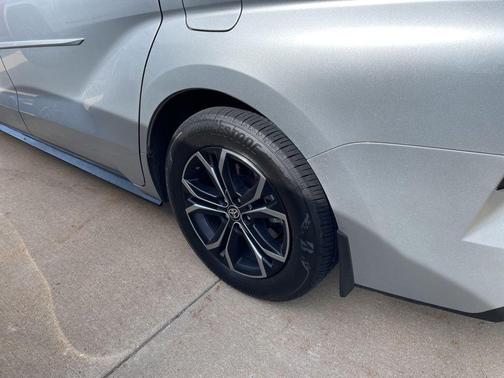 Celestial Silver Metallic 2025 Toyota Sienna Platinum