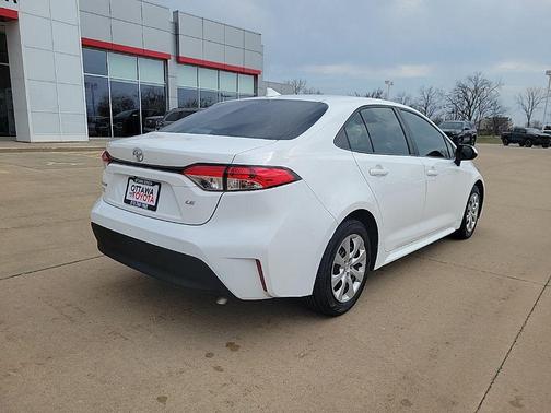 Ice Cap 2025 Toyota Corolla LE