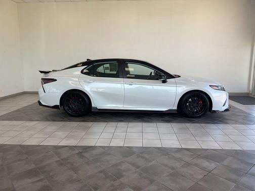 Wind Chill Pearl/Midnight Black Metallic 2022 Toyota Camry TRD