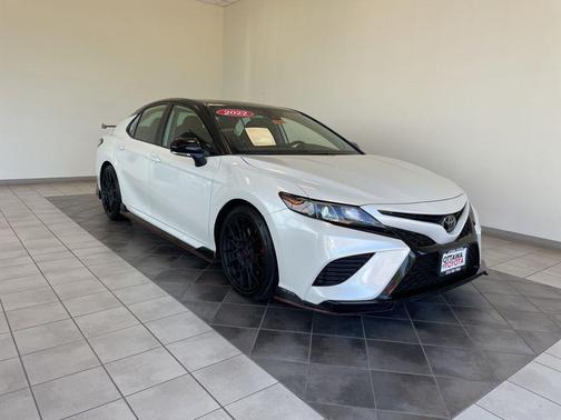 Wind Chill Pearl/Midnight Black Metallic 2022 Toyota Camry TRD