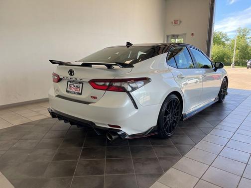 Wind Chill Pearl/Midnight Black Metallic 2022 Toyota Camry TRD