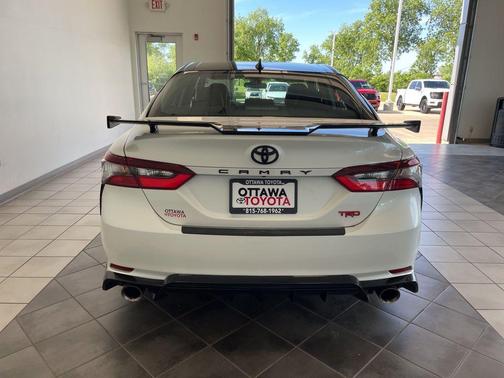 Wind Chill Pearl/Midnight Black Metallic 2022 Toyota Camry TRD