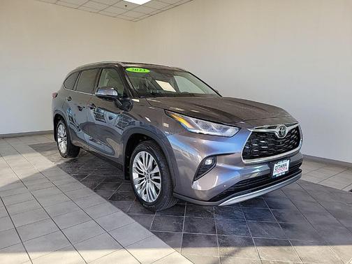 2023 Toyota Highlander Platinum