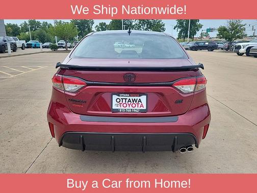Ruby Flare Pearl/Midnight Black Metallic 2026 Toyota Corolla SE