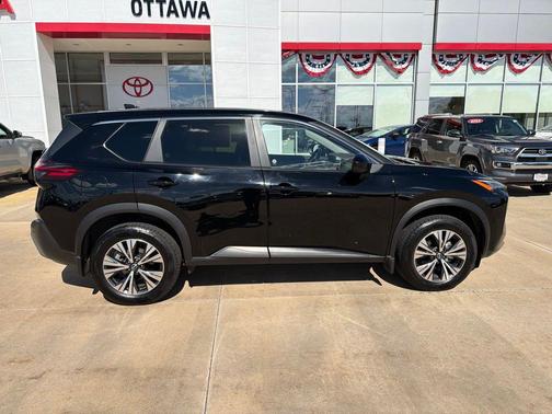 Super Black 2023 Nissan Rogue SV