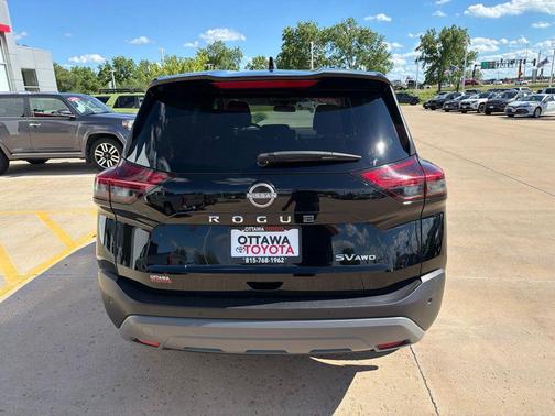Super Black 2023 Nissan Rogue SV