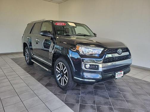 Midnight Black Metallic 2017 Toyota 4Runner Limited