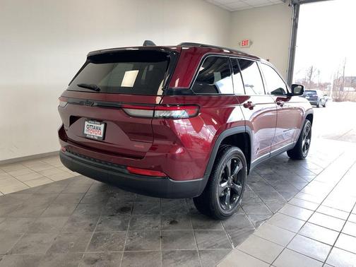 2024 Jeep Grand Cherokee Altitude
