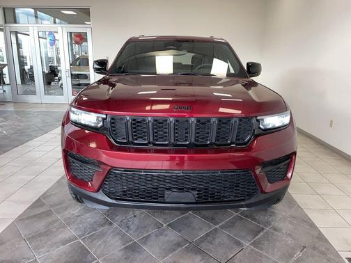 2024 Jeep Grand Cherokee Altitude