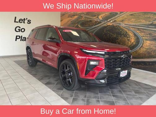 Radiant Red Tintcoat 2024 Chevrolet Traverse RS