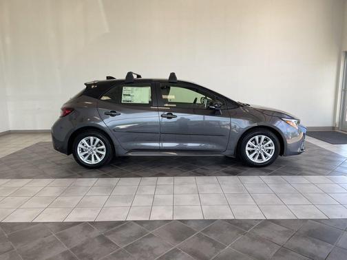 Magnetic Gray Metallic/Midnight Black Metallic 2026 Toyota Corolla SE