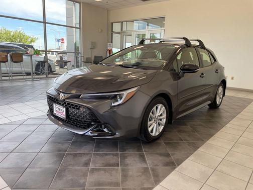 Magnetic Gray Metallic/Midnight Black Metallic 2026 Toyota Corolla SE