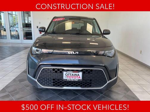 Gravity Gray 2025 Kia Soul LX