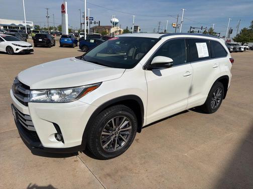 Blizzard Pearl 2018 Toyota Highlander XLE