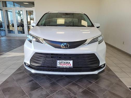 2026 Toyota Sienna XLE