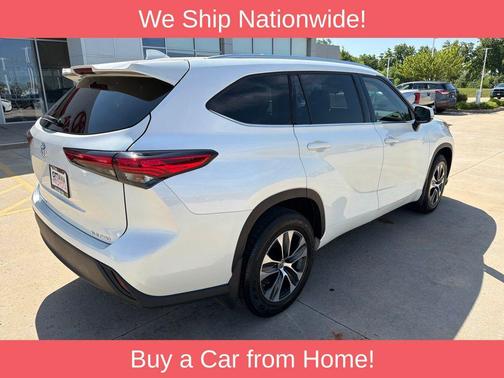 Blizzard Pearl 2021 Toyota Highlander XLE