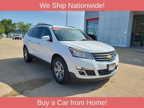 Summit White 2017 Chevrolet Traverse 2LT