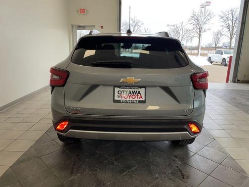 2025 Chevrolet Trax LT