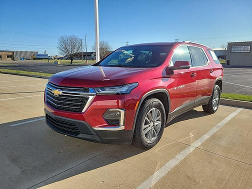 Radiant Red Tintcoat 2023 Chevrolet Traverse LT Cloth