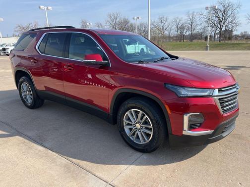 Radiant Red Tintcoat 2023 Chevrolet Traverse LT Cloth