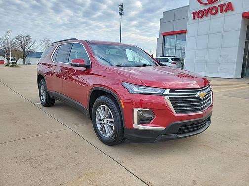 Radiant Red Tintcoat 2023 Chevrolet Traverse LT Cloth