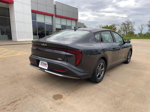 Interstellar Gray 2025 Kia K4 LXS