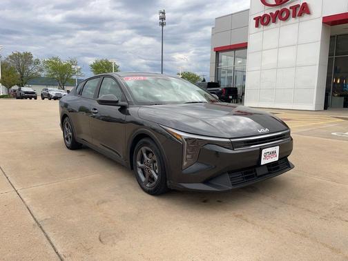 Interstellar Gray 2025 Kia K4 LXS