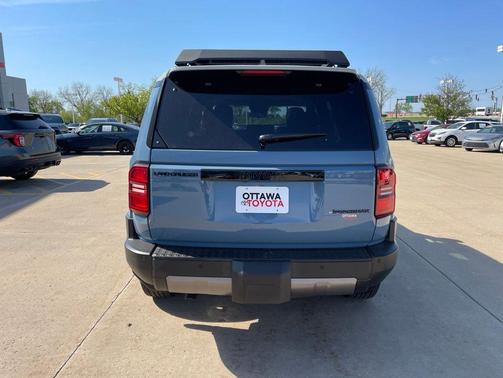 Heritage Blue/Gray Scape Roof 2026 Toyota Land Cruiser Base