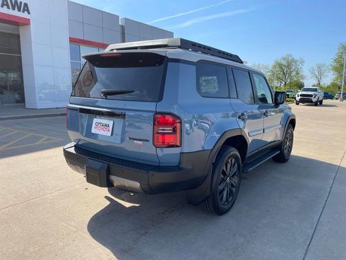 Heritage Blue/Gray Scape Roof 2026 Toyota Land Cruiser Base
