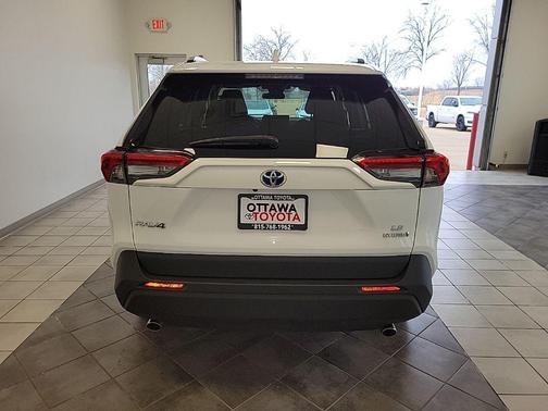 2024 Toyota RAV4 Hybrid LE