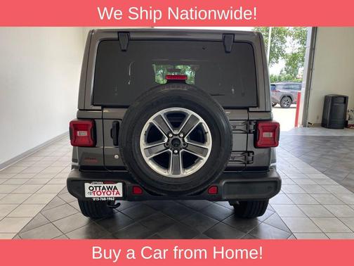 Granite Crystal Metallic Clearcoat 2018 Jeep Wrangler Unlimited Sahara