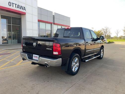 Luxury Brown Pearlcoat 2017 RAM 1500 Big Horn