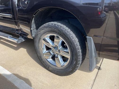 Luxury Brown Pearlcoat 2017 RAM 1500 Big Horn