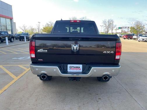 Luxury Brown Pearlcoat 2017 RAM 1500 Big Horn