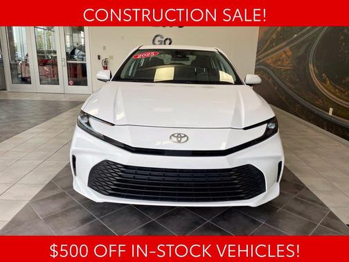 Ice 2025 Toyota Camry LE